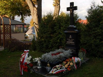 Grób ks. prałata Józefa Obrembskiego w Mejszagole