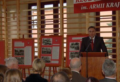 Zebranych powitał także Wojciech Walulik, dyrektor szkoły