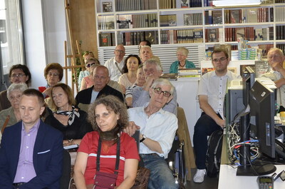 Dyskusji przysłuchiwała się spora grupa widzów