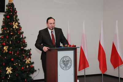 W imieniu uhonorowanych głos zabrał Pan Karol Czarniecki, dyrektor Szkoły Podstawowej im. Armii Krajowej w Janówce