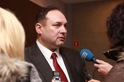 Wywiadu udziela Pan Karol Czarniecki, dyrektor Szkoły Podstawowej im. Armii Krajowej w Janówce