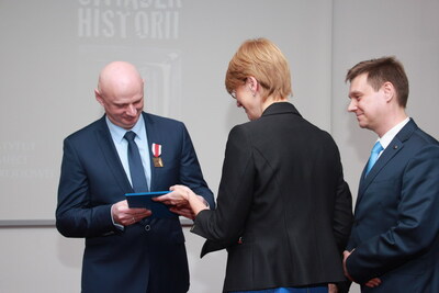 Pamiatkowy dyplom i legitymacja dla Bogusława Łabędzkiego