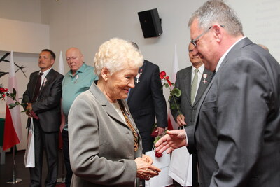 Wręczenie Krzyża Wandzie Wieliczko