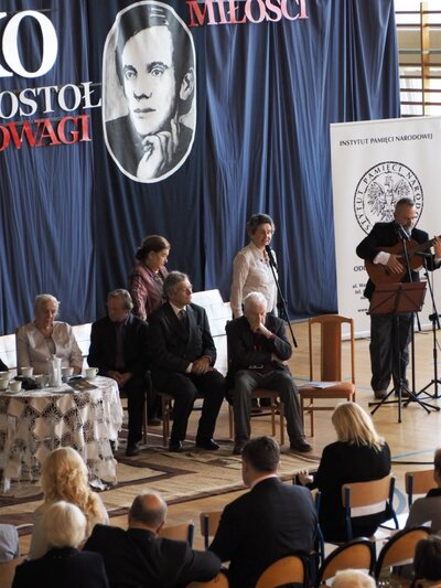 Częśc artystyczna w wykonaniu Katarzyny Wołk-Łaniewskiej i Krystyny Kwasowskiej