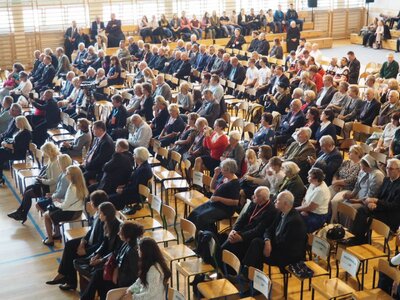Tłumy widzów podczas panelu wspomnień o bł. ks. Jerzym