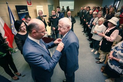 Uroczystość wręczenia Krzyży Wolności i Solidarności – Olsztyn, 4 października 2017. Fot. Sławomir Kasper (IPN)