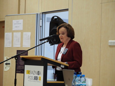 Dr hab. Beata Dorosz z Instytutu Badań Literackich PAN przybliżyła sylwetkę Haliny Wierzyńskiej, żony Kazimierza Wierzyńskiego