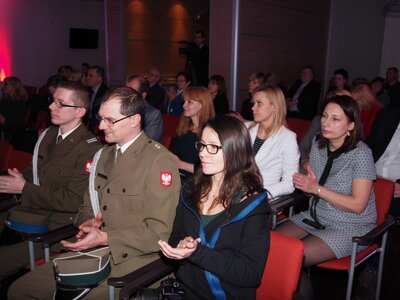 Pierwszy z lewej nominowany Damian Trzebniak