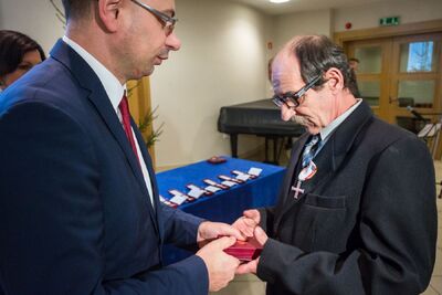 Uroczystość wręczenia Krzyży Wolności i Solidarności – Elbląg, 18 grudnia 2017. Fot. Sławomir Kasper (IPN)