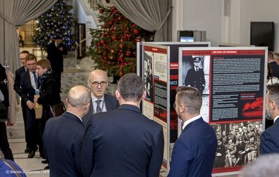 Wernisaż wystawy „Zbrodnie komunistyczne w Marynarce Wojennej w okresie stalinowskim” w Sejmie RP – 9 stycznia 2018. Fot. Marcin Jurkiewicz (IPN)