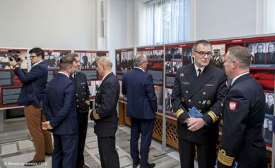 Wernisaż wystawy „Zbrodnie komunistyczne w Marynarce Wojennej w okresie stalinowskim” w Sejmie RP – 9 stycznia 2018. Fot. Marcin Jurkiewicz (IPN)