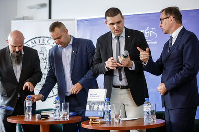 Promocja książki „Brudne wspólnoty. Przestępczość zorganizowana w PRL w latach siedemdziesiątych i osiemdziesiątych XX w.” – Warszawa, 6 czerwca 2018. Fot. Sławek Kasper (IPN)