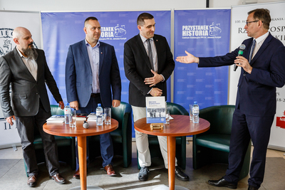 Promocja książki „Brudne wspólnoty. Przestępczość zorganizowana w PRL w latach siedemdziesiątych i osiemdziesiątych XX w.” – Warszawa, 6 czerwca 2018. Fot. Sławek Kasper (IPN)