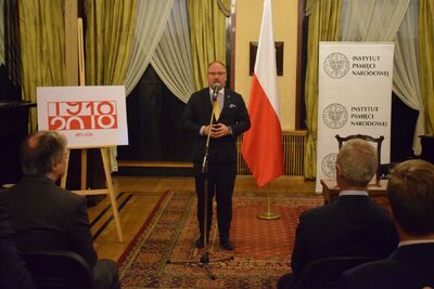 Inauguracja „Przystanku Historia” w Londynie to dowód aktywności i efektywnej współpracy środowisk polonijnych, w tym polskich szkół sobotnich, dbających o polskie dziedzictwo i promujących polską historię – powiedział ambasador Arkady Rzegocki.