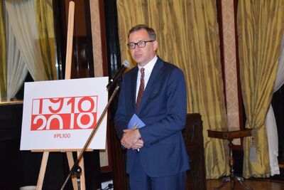 Londyński Przystanek łączy tzw. starą emigrację, którym jednym z najważniejszych przedstawicieli jest Ognisko Polskie i tą najmłodszą – reprezentowaną przez Polską Wspólnotę w Wielkiej Brytanii – partnerów Przystanku – mówił prezes IPN Jarosław Szarek podczas inauguracji.