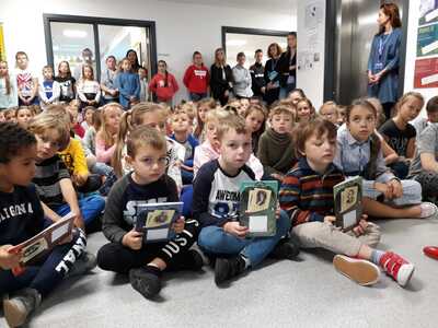 Spotkanie z polską młodzieżą w Polskiej Szkole Przedmiotów Ojczystych im. Heleny Modrzejewskiej w Londynie
