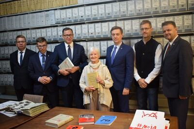 Spotkanie delegacji IPN z Eugenią Maresch, Prezes Studium Polski Podziemnej, Kustoszem Pamięci Narodowej IPN oraz archiwistą SPP panem Krzysztofem Bożejewiczem