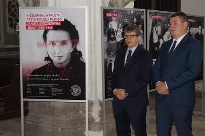 Autorzy wystawy: Krzysztof Drażba (z lewej) i Artur Chomicz