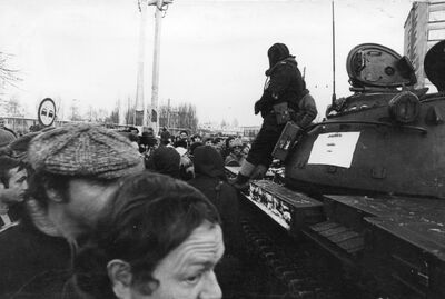 Fotografia przedstawiająca pierwsze dni stanu wojennego w Gdańsku