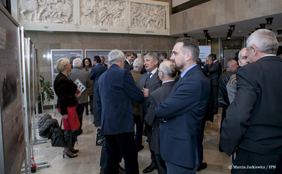 Wernisaż wystawy „I nazywali to Wojskiem Polskim…! Wojskowe Obozy Internowania w Polsce (1982-1983)...” – Warszawa, 8–13 listopada 2017. Fot. Marcin Jurkiewicz (IPN)