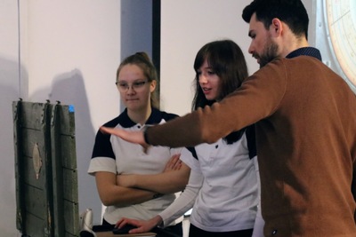 Zajęcia z wykorzystaniem mobilnych skrzyń z immersyjną edukacją historyczną.
