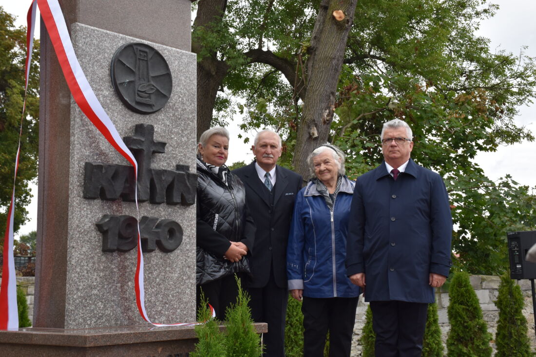 Odsłonięcia Pomnika Katyńskiego w Koniecpolu. Fot. gazetacz.com.pl