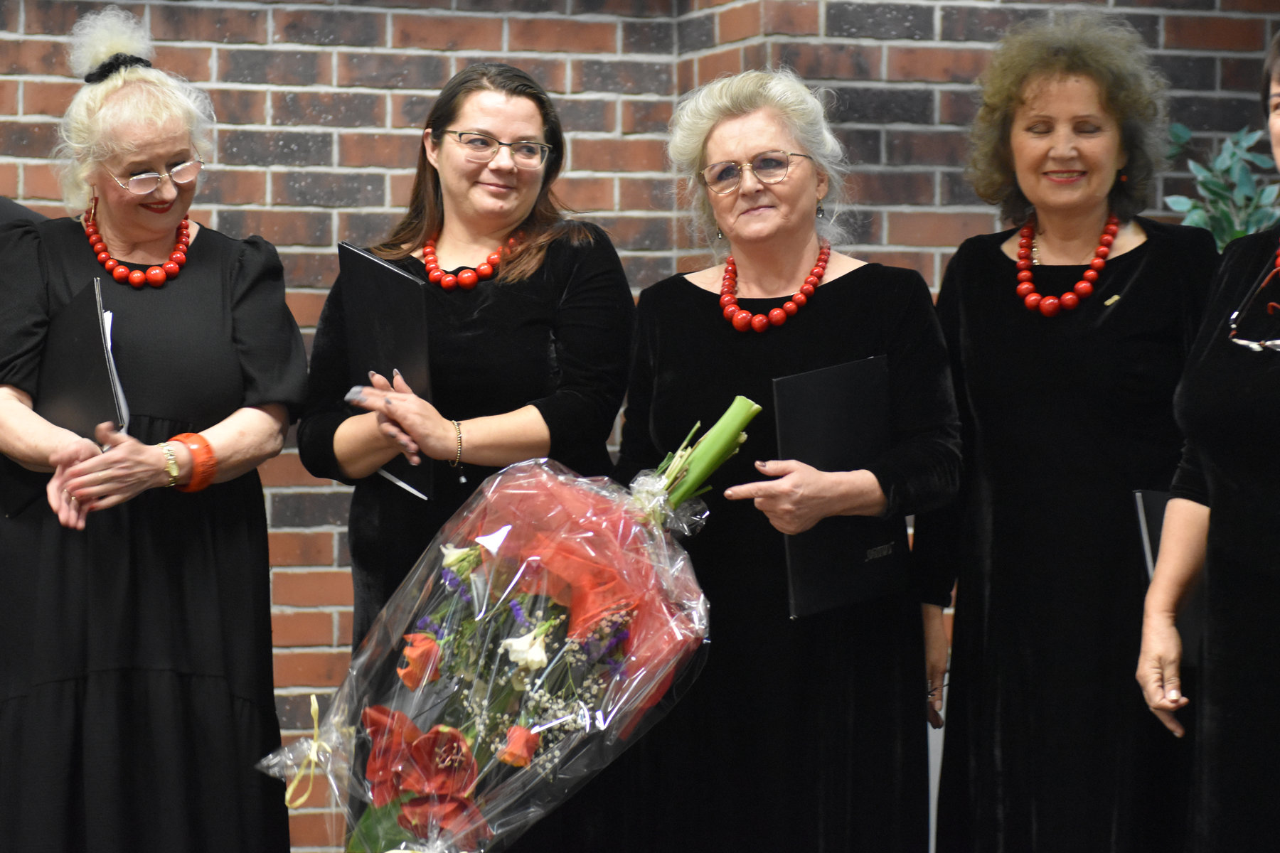 Uroczystość odsłonięcia tablicy informacyjnej upamiętniającej kadetów lwowskich Fot. Krzysztof Łojko Uroczystość odsłonięcia tablicy informacyjnej upamiętniającej kadetów lwowskich Fot. Krzysztof Łojko