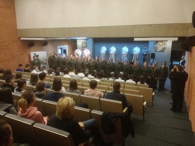 Prezentacja monety okolicznościowej NBP z wizerunkiem kpt. Henryka Glapińskiego „Klingi“.