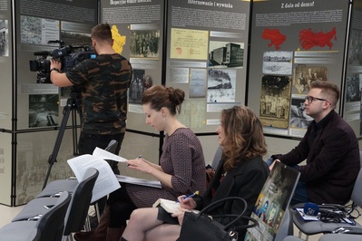 Konferencja prasowa na temat obchodów 100. rocznicy odzyskania niepodległości zorganizowanych przez Oddział IPN w Katowicach.