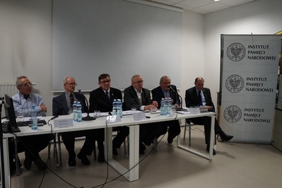 Dyskusja panelowa na temat Wolnych Związków Zawodowych w Katowicach w refleksjach działaczy opozycji demokratycznej.