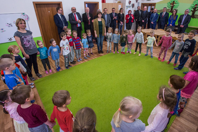 Wizyta w Przedszkolu im. Jana Kubisza w Gnojniku, 6 kwietnia 2018. Fot. Sławek Kasper (IPN)