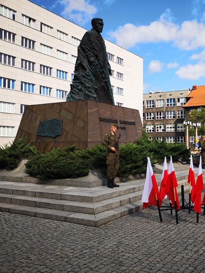 Uroczystość upamiętniająca 79. rocznicę śmierci Wojciecha Korfantego.