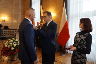 Uroczystość wręczenia Krzyży Wolności i Solidarności w Katowicach.