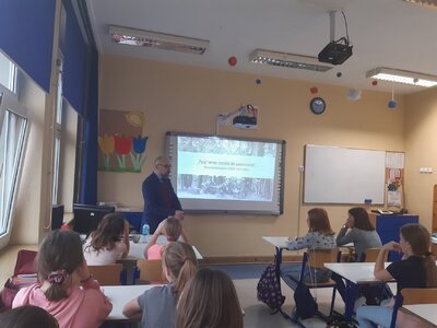 Zajęcia edukacyjne na temat Powstań Śląskich w Warszawie.