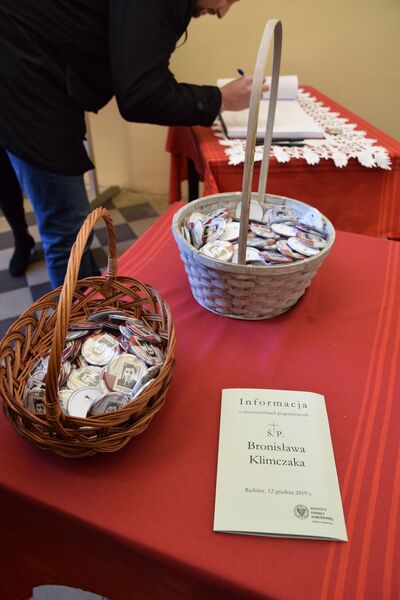 Uroczystość pogrzebowa śp. Bronisława Klimczaka „Sokoła“.