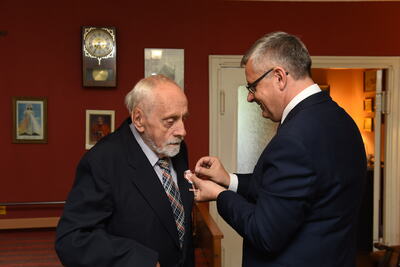 Wręczenie Krzyża Wolności i Solidarności Ignacemu Pietruszce. Fot. K. Liszka