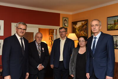 Wręczenie Krzyża Wolności i Solidarności Ignacemu Pietruszce. Fot. K. Liszka