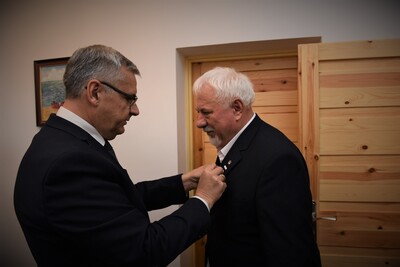 Wręczenie Krzyży Wolności i Solidarności Jerzemu Leopoldowi Gorolowi.