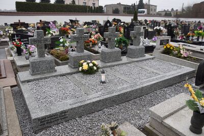 Zakończył się remont grobów wojennych w Chełmie Śląskim.