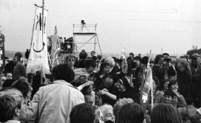 Zdjęcie ze spotkania z papieżem w Katowicach-Muchowcu, 20 czerwca 1983 r. (AIPN Ka 030/177, t. 3, k. 98/3)