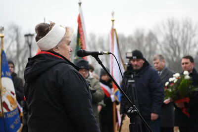 Odsłonięcie tablicy pamiątkowej upamiętniającej niemieckie zastępcze więzienie policyjne „Rosengarten“ i powojenny obóz pracy – Mysłowice - fot.: Krzysztof Łojko