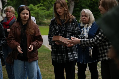 Wyjazd finalistów konkursu „W kręgu pamięci i prozy lagrowej więźniarek KL Ravensbrück”. Fot. Urszula Gierasimiuk/IPN