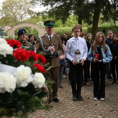 Wyjazd finalistów konkursu „W kręgu pamięci i prozy lagrowej więźniarek KL Ravensbrück”. Fot. Urszula Gierasimiuk/IPN