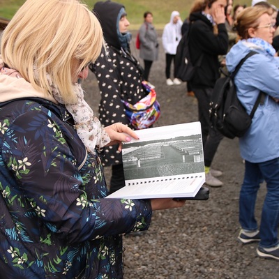 Wyjazd finalistów konkursu „W kręgu pamięci i prozy lagrowej więźniarek KL Ravensbrück”. Fot. Urszula Gierasimiuk/IPN