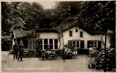 Poczdam, stary leśny zajazd, 1944 r. (fotografia i wydanie – Max Hochgeladen, Poczdam; IPN Ka 454/16)