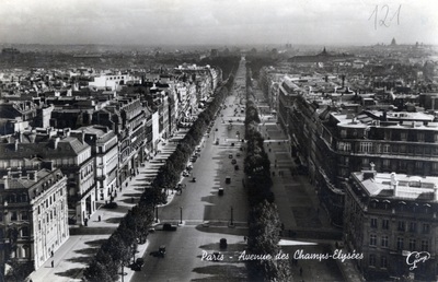 Paryż, Pola Elizejskie, 1945 r. (wyd. Editions Gany, Paryż; IPN Ka 04/531, t. 3)