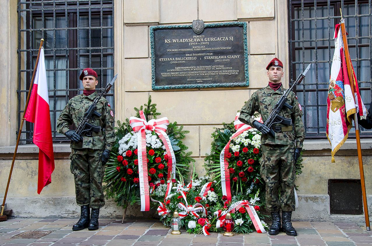 Kraków, 14 września 2019. Odsłonięcie tablicy pamięci ks. Władysława Gurgacza oraz Stefana Balickiego i Stanisława Szajny