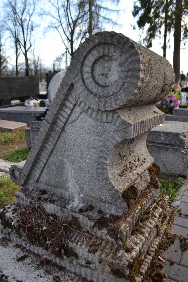 Krakowski IPN odnowił grób Wacława Żmudzińskiego w Nowym Targu