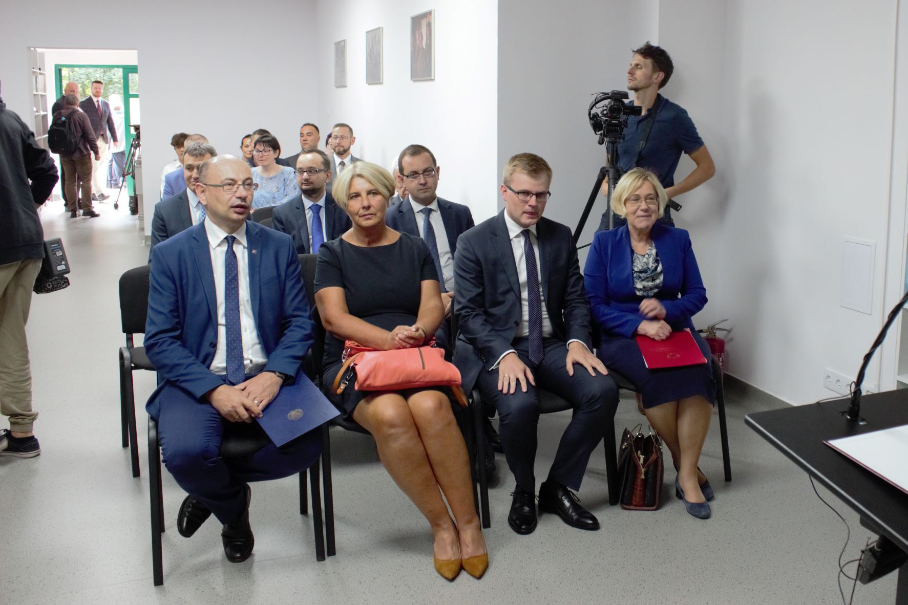 Otwarcie nowej siedziby Kwartalnika „Wyklęci” z udziałem dr. Mateusza Szpytmy fot. Marcin Kasprzycki (IPN Kraków) Otwarcie nowej siedziby Kwartalnika „Wyklęci” z udziałem dr. Mateusza Szpytmy fot. Marcin Kasprzycki (IPN Kraków)