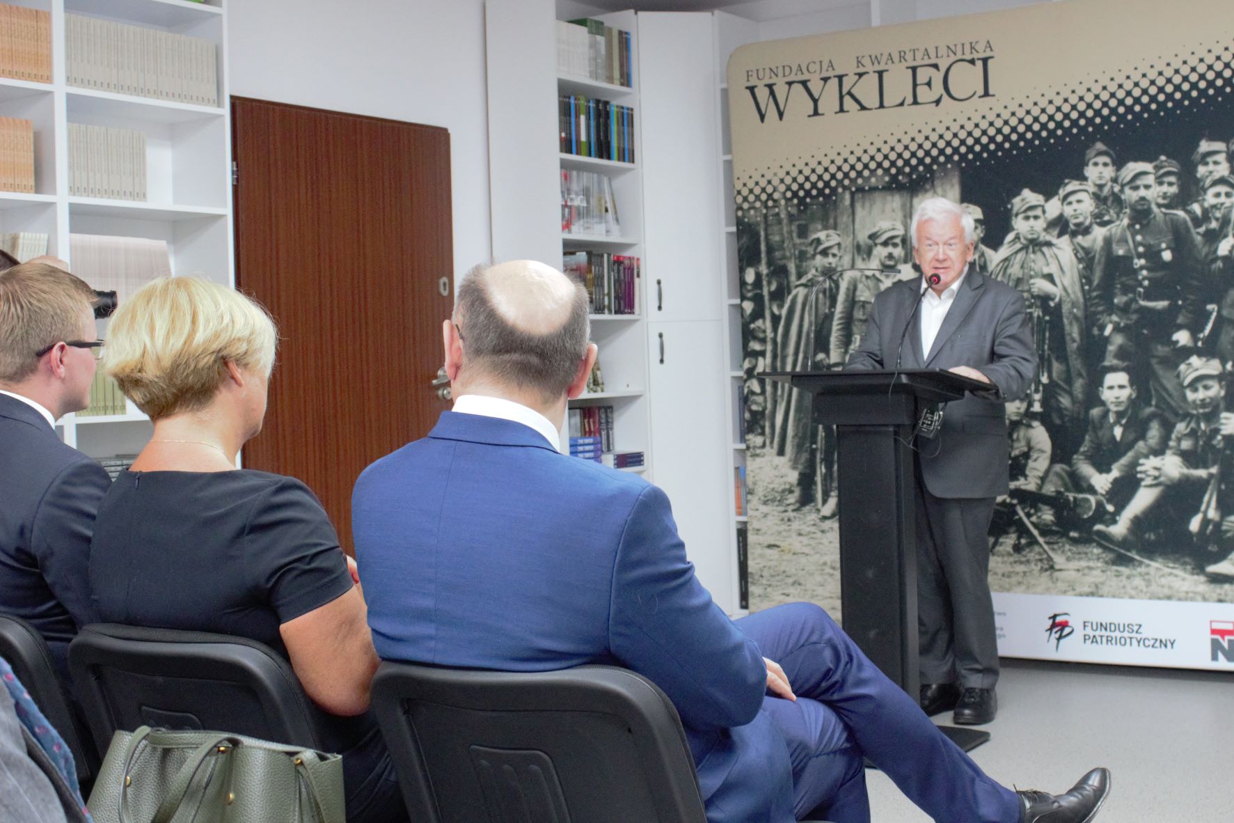 Otwarcie nowej siedziby Kwartalnika „Wyklęci” z udziałem dr. Mateusza Szpytmy fot. Marcin Kasprzycki (IPN Kraków) Otwarcie nowej siedziby Kwartalnika „Wyklęci” z udziałem dr. Mateusza Szpytmy fot. Marcin Kasprzycki (IPN Kraków)